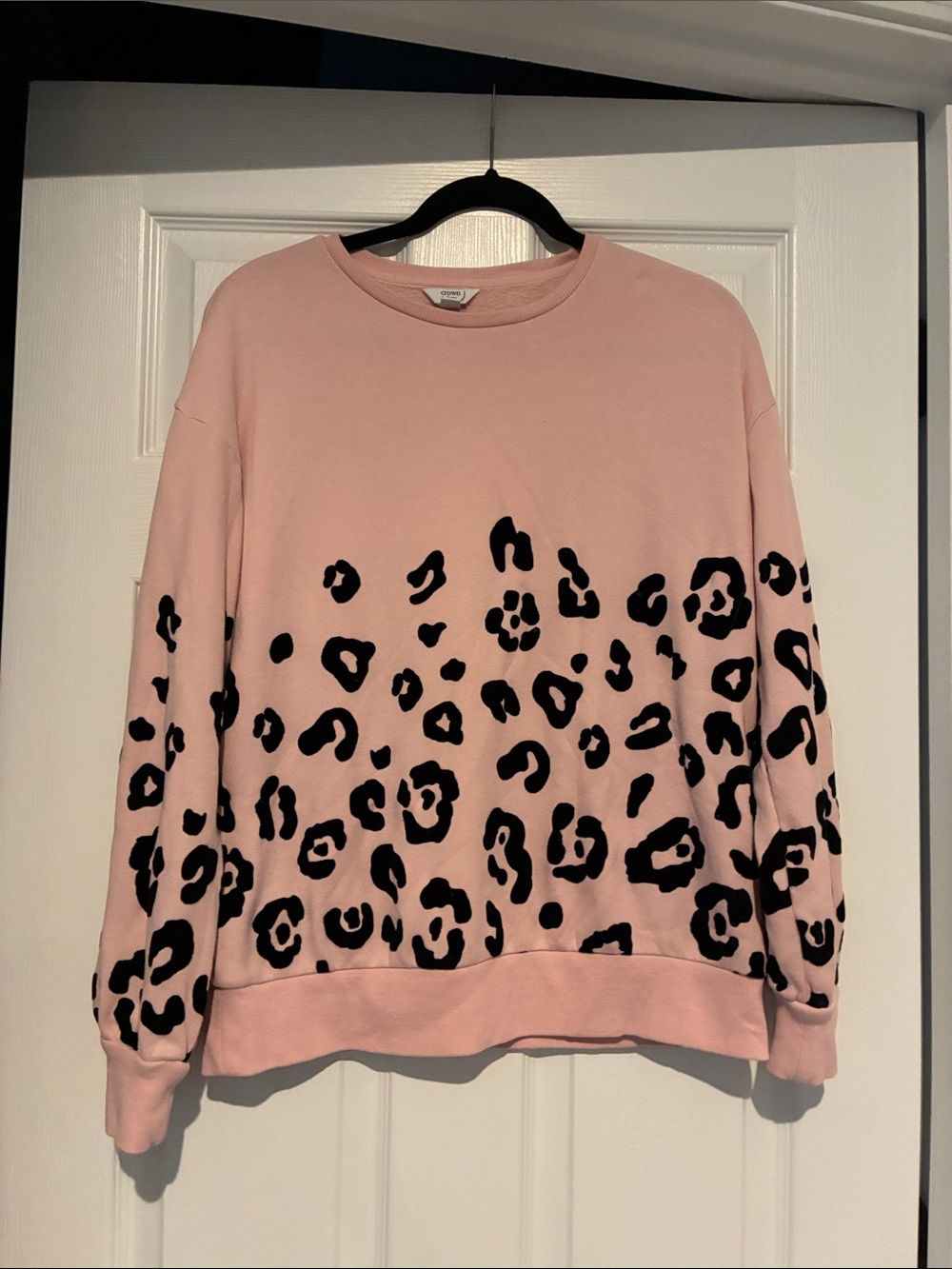 crown & ivy Pink Leopard Print Pullover Sweatshirt